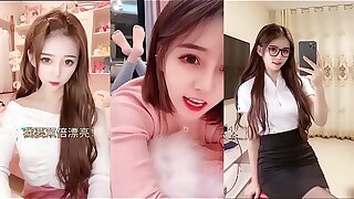 very cute asian school girl likes webcam her juicy pussy to dudes